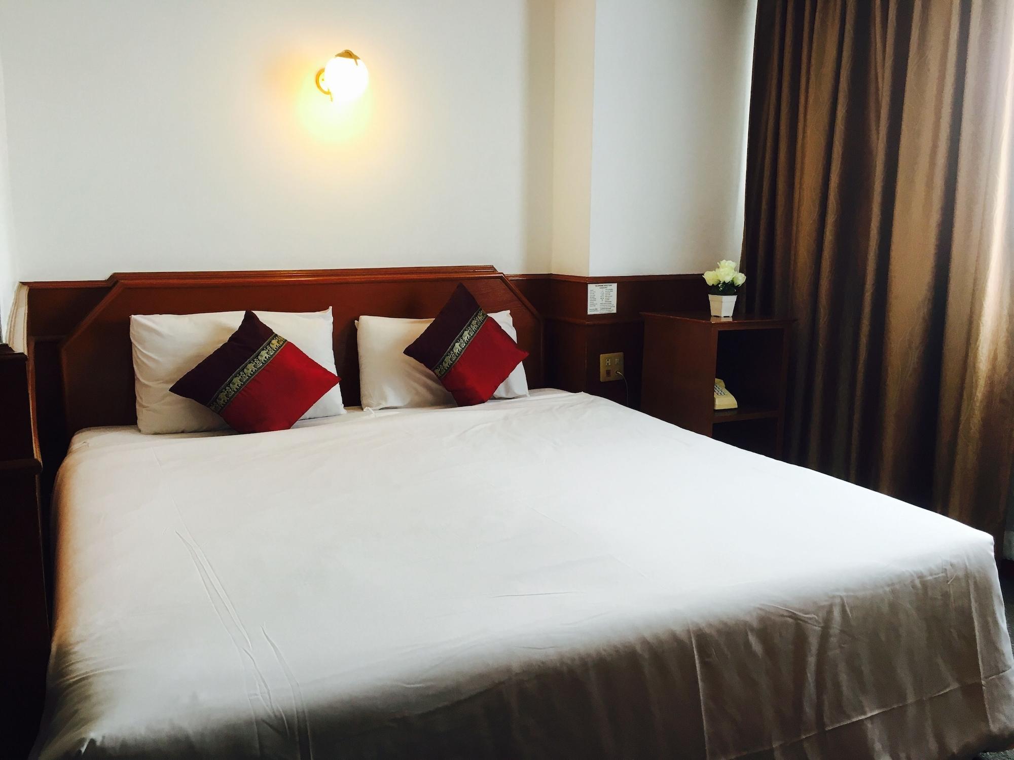 בנגקוק Elizabeth Hotel מראה חיצוני תמונה