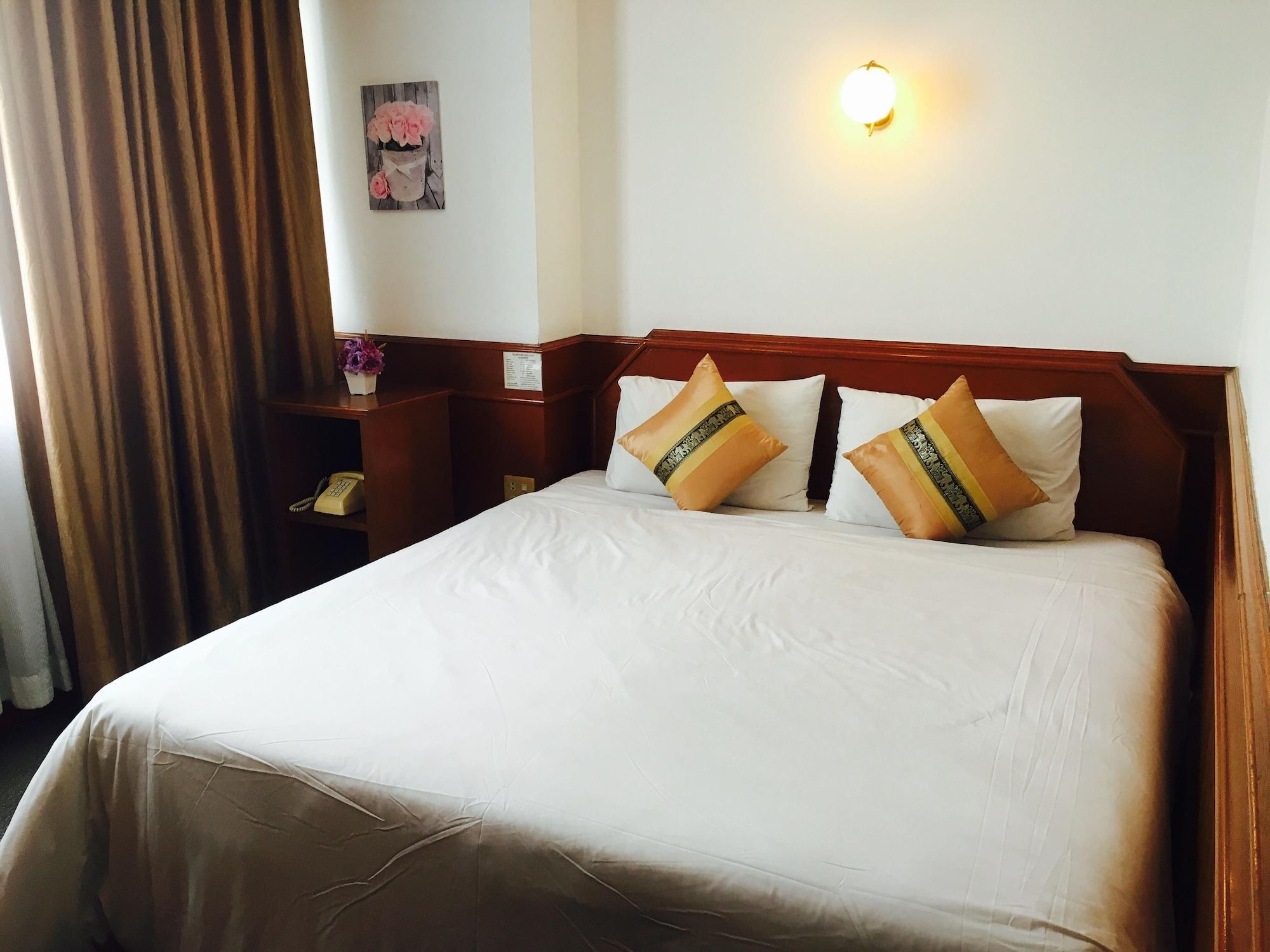 בנגקוק Elizabeth Hotel מראה חיצוני תמונה
