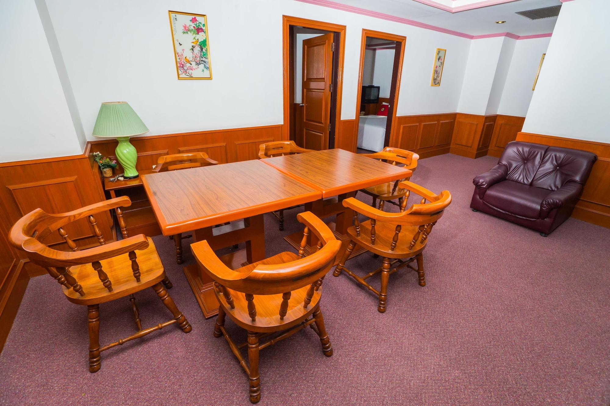 בנגקוק Elizabeth Hotel מראה חיצוני תמונה