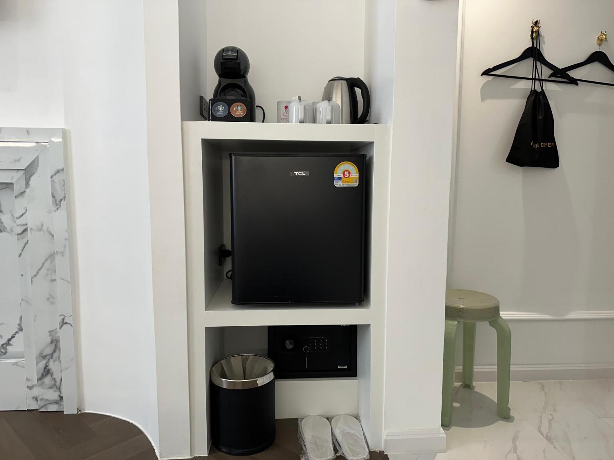 בנגקוק Elizabeth Hotel מראה חיצוני תמונה